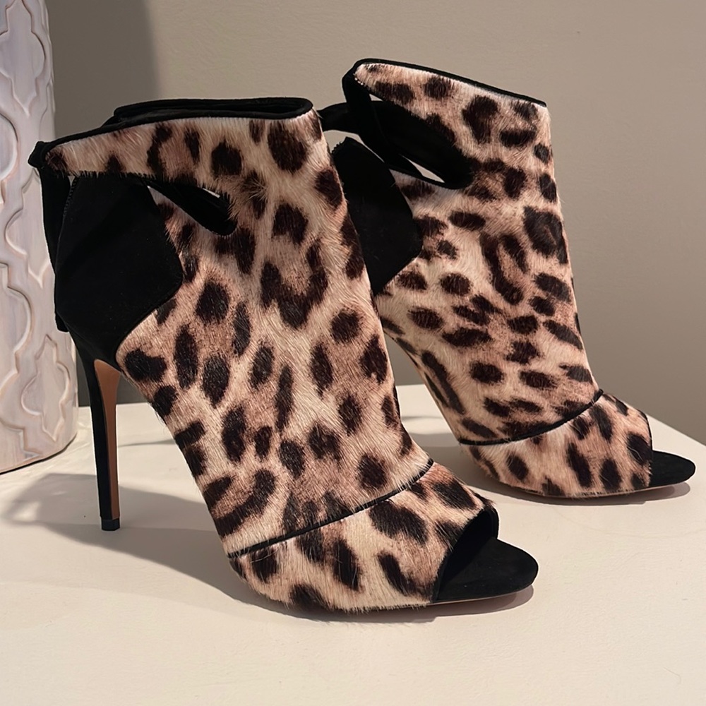 Alexandre Birman size 9 heels in mint - never worn condition.  No box.